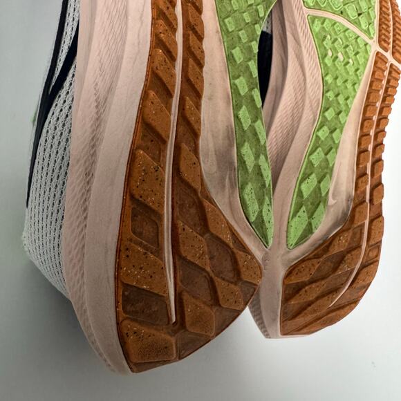 Nike Air Zoom Pegasus 40 “Photon Dust” (Women’s 7)– Grey/Green/Peach Accents - Picture 10 of 11